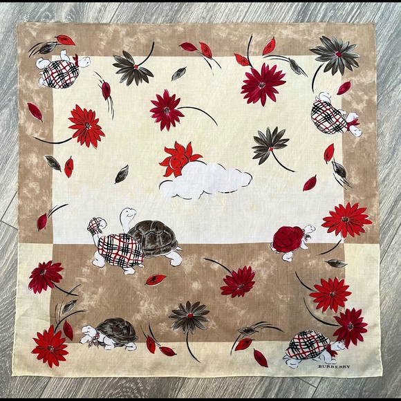 Burberry turtle scarf nwot signed. 2 n stock - Picture 6 of 11